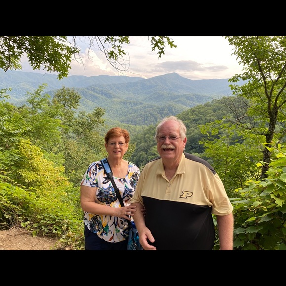 Meet your Posher, Jennifer - Picture 4 of 4